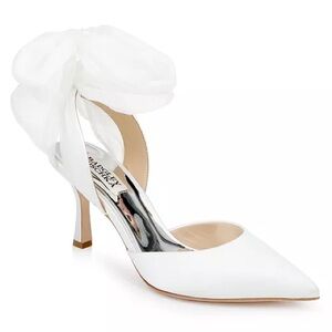 Badgley Mischka White Ankle Wrap Evening Pumps in Size 10